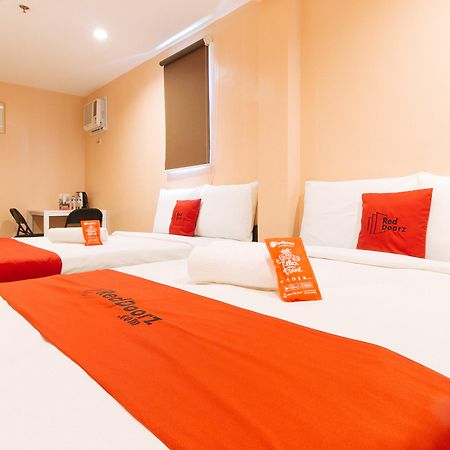 Reddoorz At Hotel Rosemarie 帕赛 外观 照片