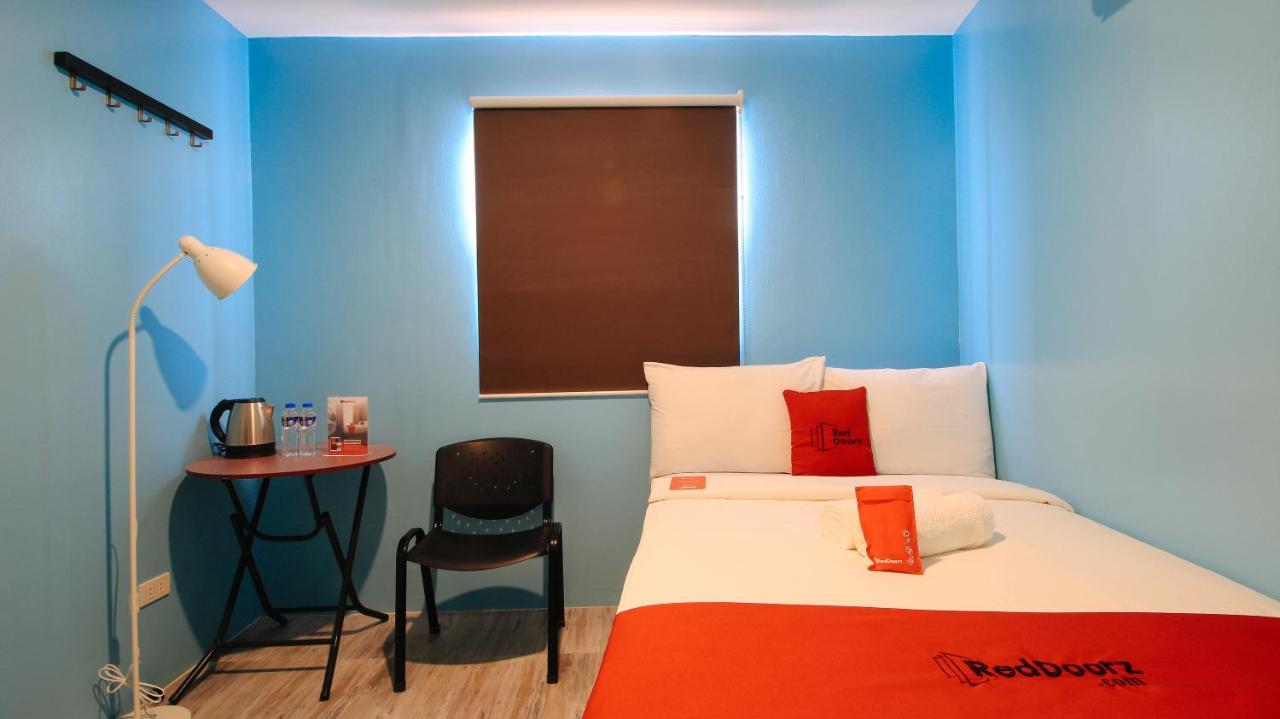 Reddoorz At Hotel Rosemarie 帕赛 外观 照片