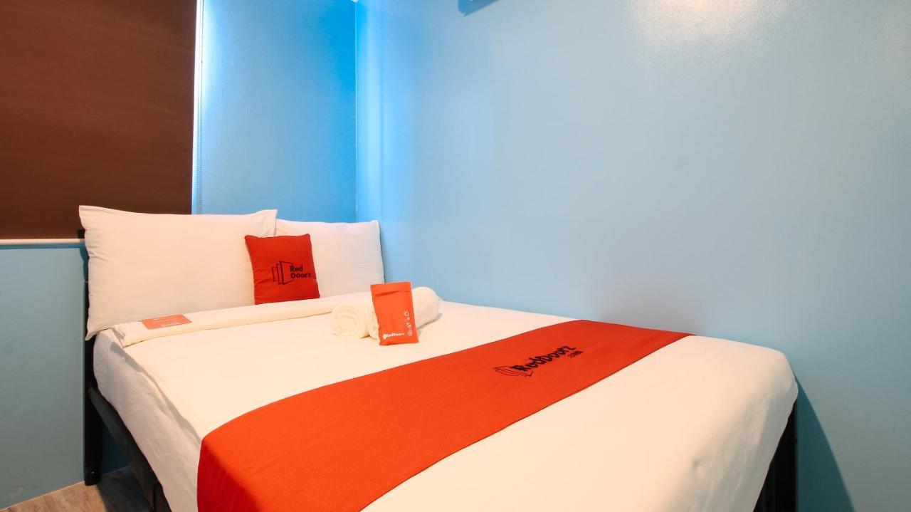 Reddoorz At Hotel Rosemarie 帕赛 外观 照片