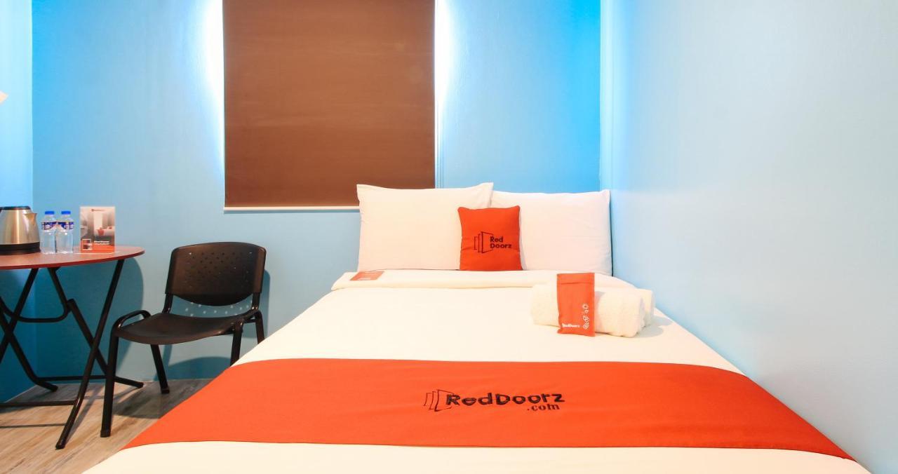 Reddoorz At Hotel Rosemarie 帕赛 外观 照片