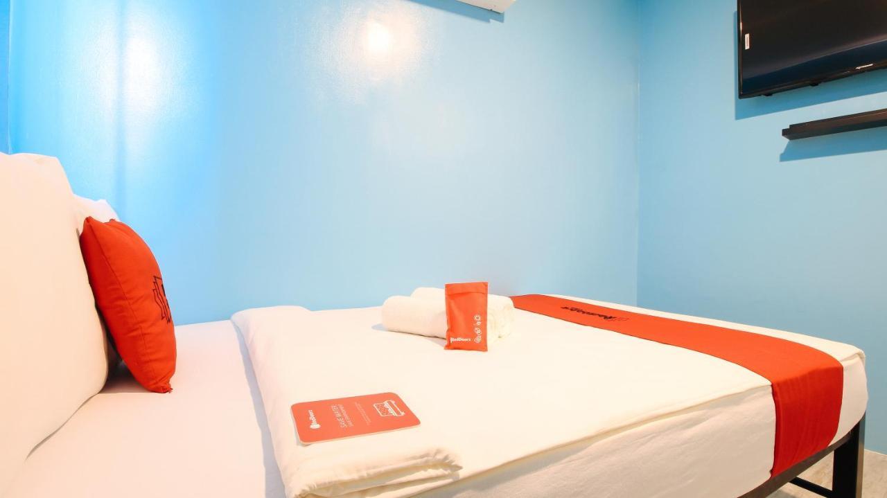 Reddoorz At Hotel Rosemarie 帕赛 外观 照片