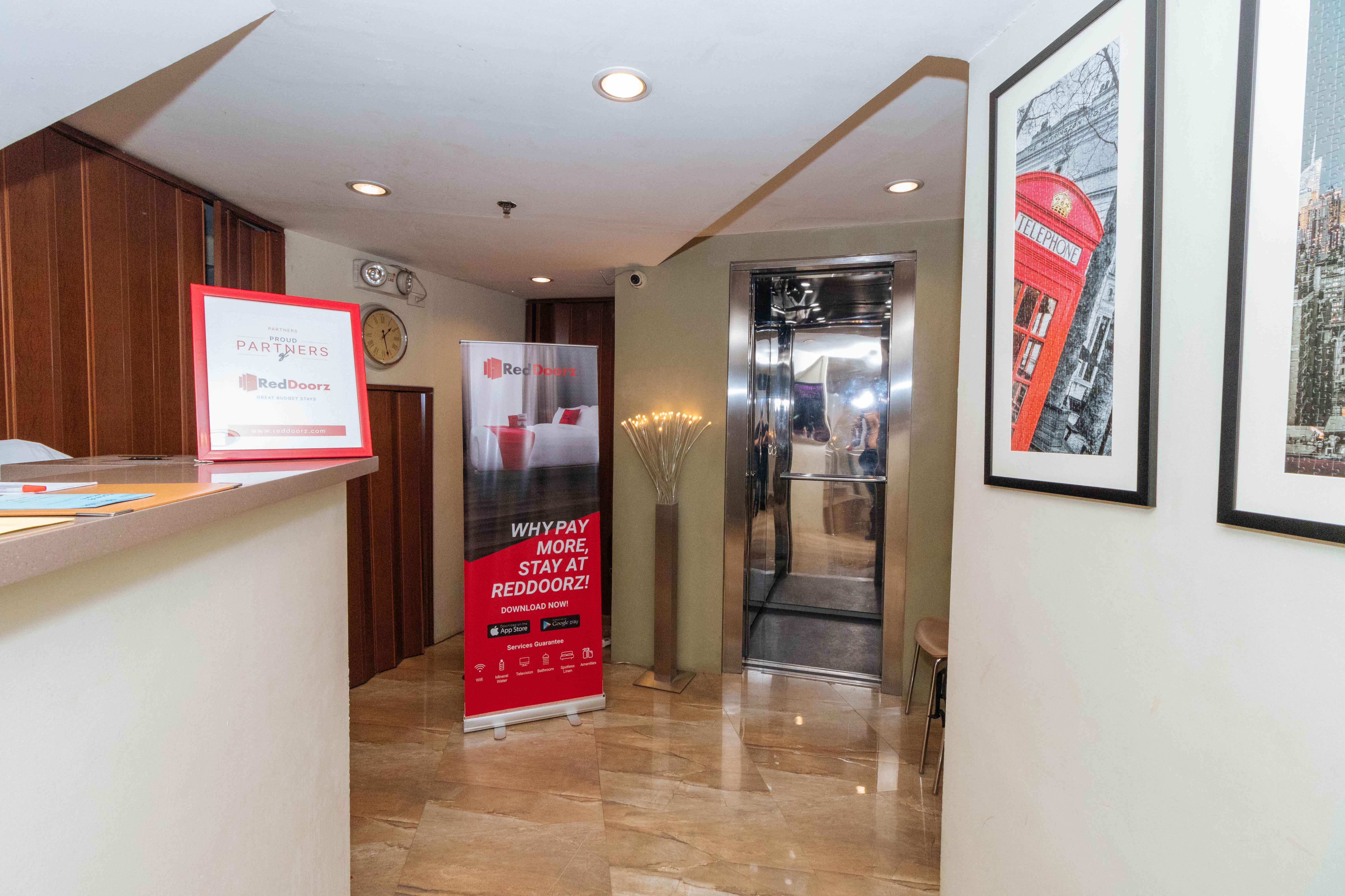 Reddoorz At Hotel Rosemarie 帕赛 外观 照片